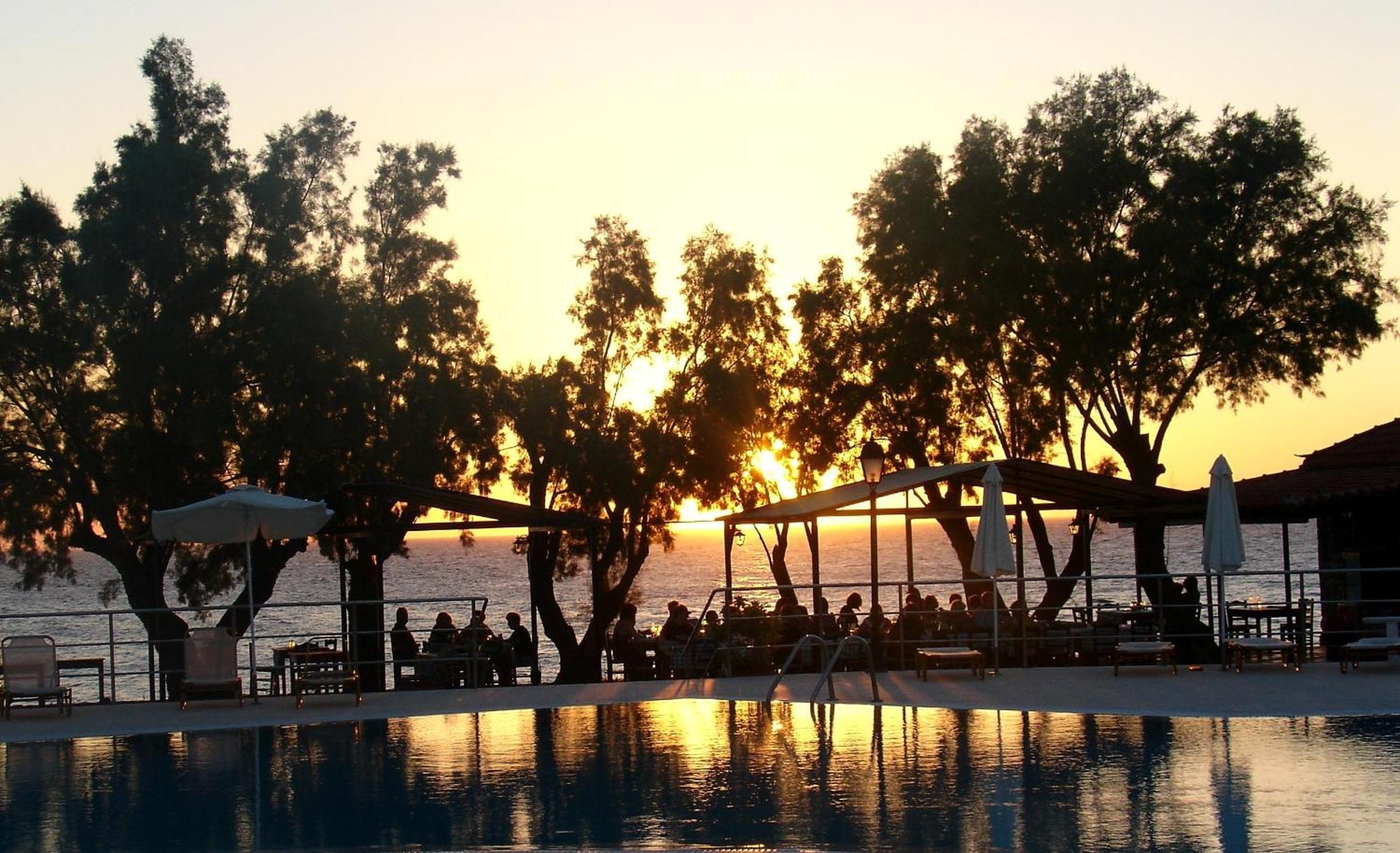 Aphrodite Hotel Mithymna Exteriör bild