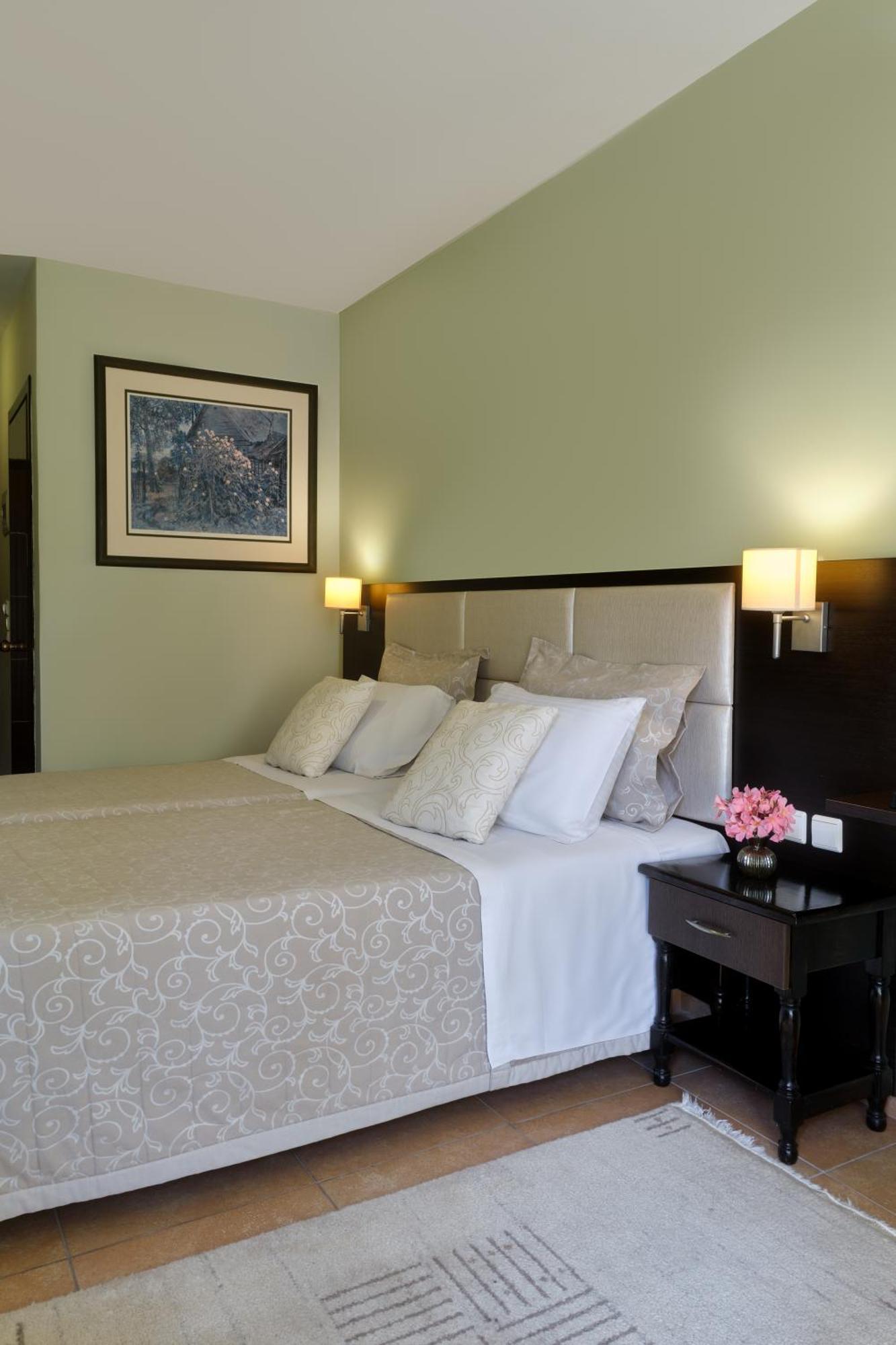 Aphrodite Hotel Mithymna Rum bild